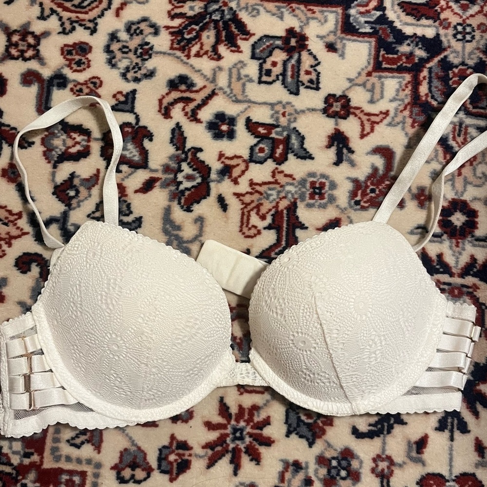 Final price ✨VS Very Sexy White Lace Bra